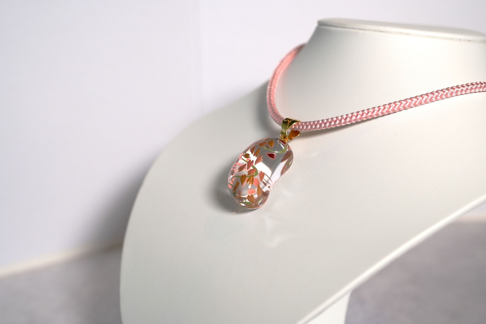 京都 漆 アクリル 桜ネックレス